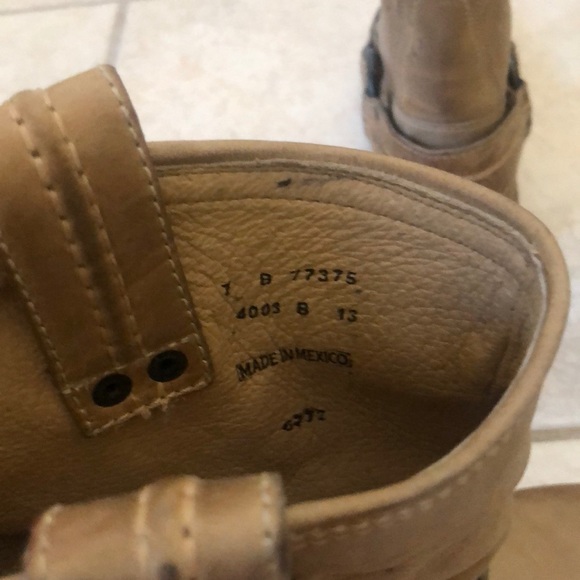 Gorgeous Frye Harness boots in Camel SZ 7 - Picture 5 of 9